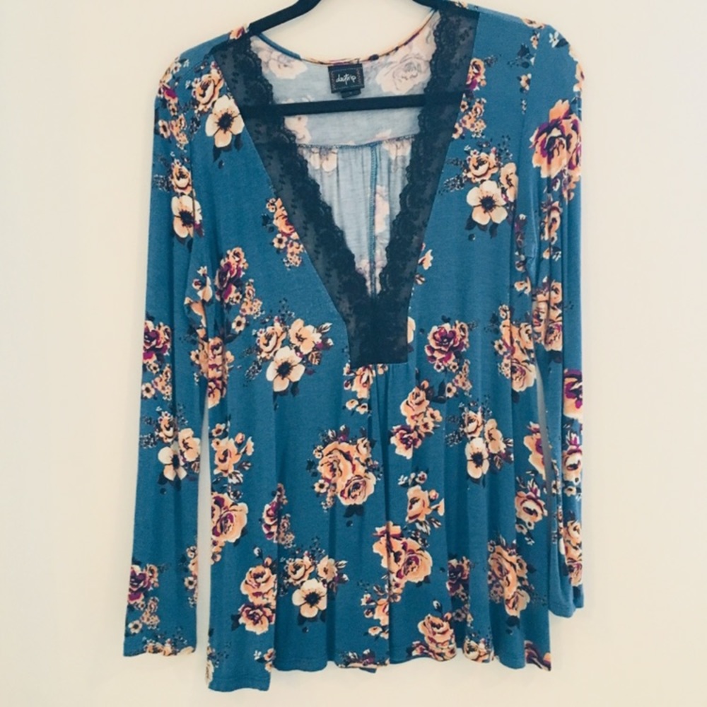 Floral top